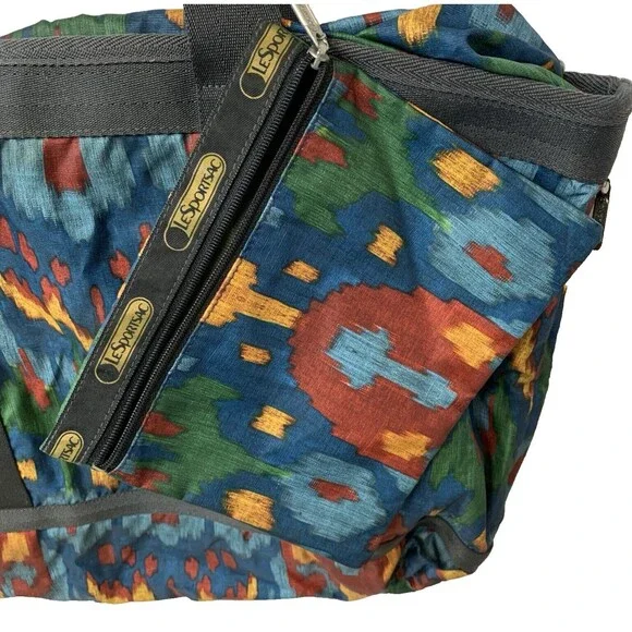 Lesportsac Southwestern Tribal Shoulder Tote Attached Makeup/Accessory Pouch - Picture 4 of 10